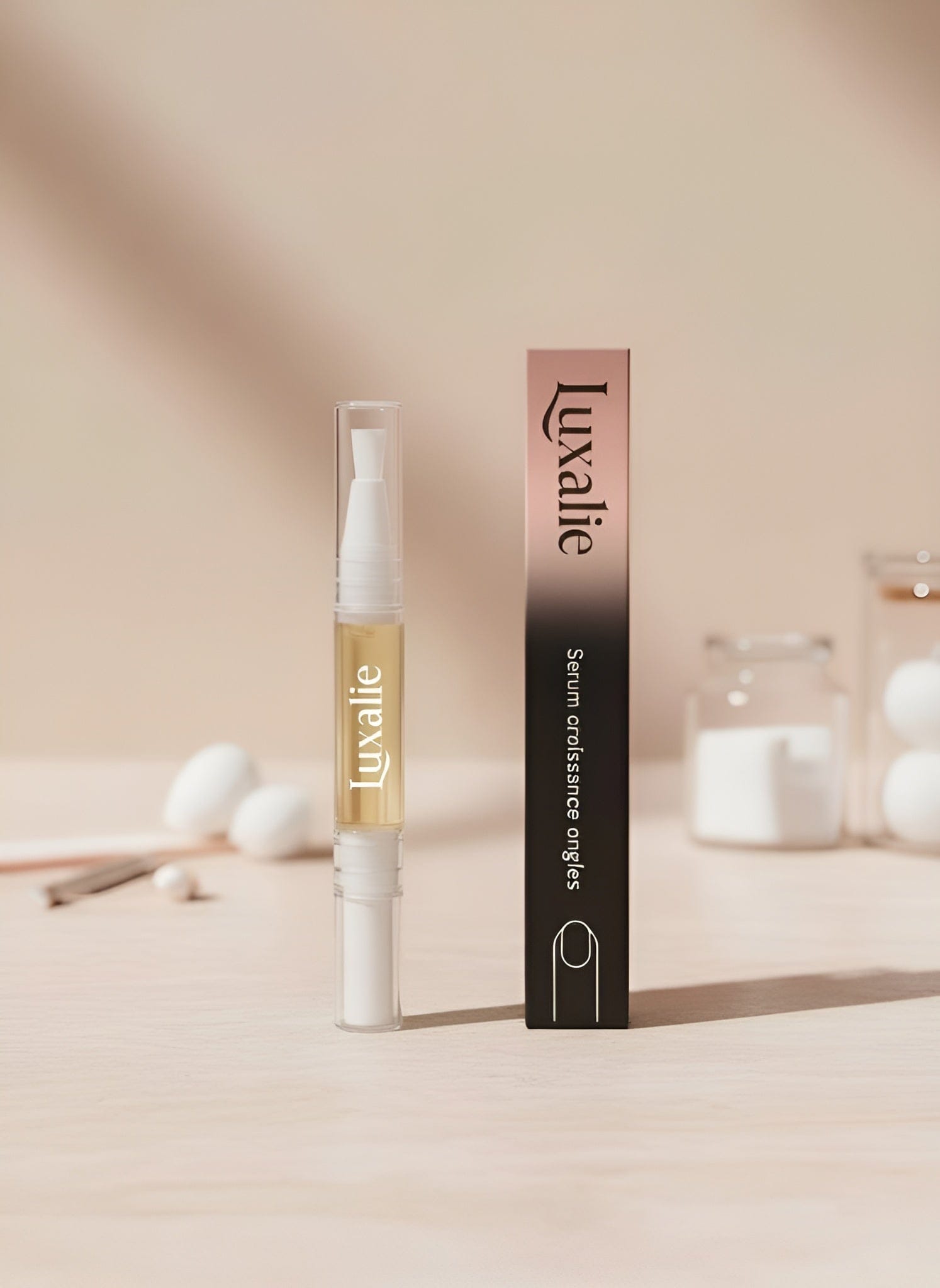 Stylo croissance ongles Luxalie - Découverte : 1 stylo pour ongles longs et forts
